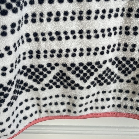 Vintage Black and White Aztec Fleece - Picture 9 of 12